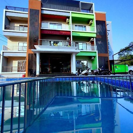 Lotus Hotel Nagaon Beach Алібаґ Екстер'єр фото