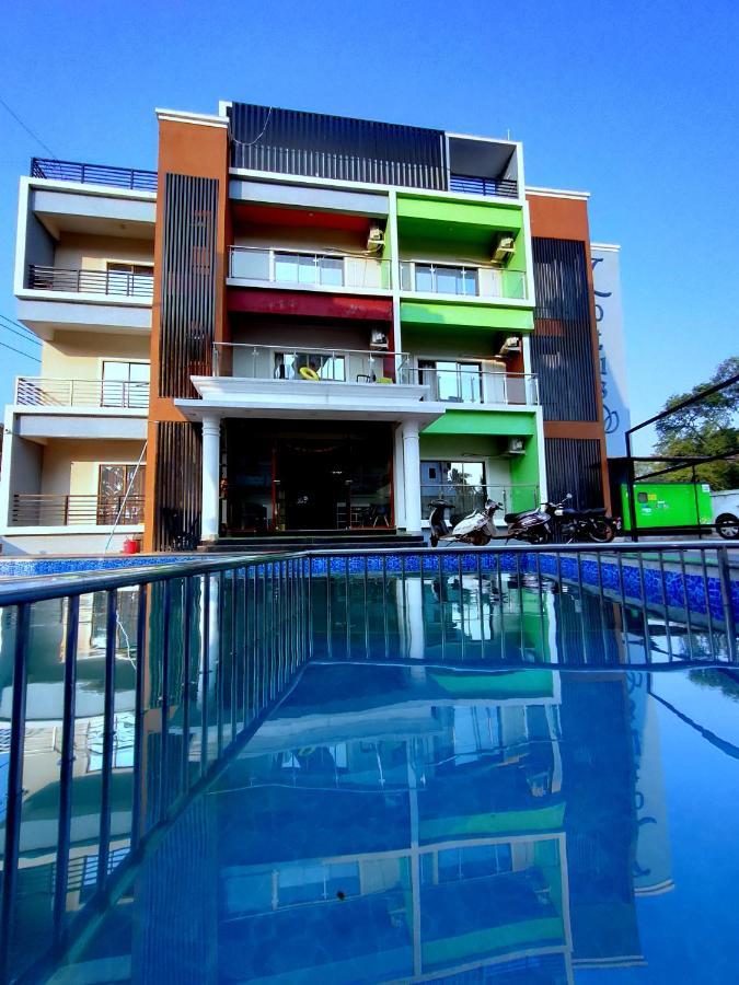 Lotus Hotel Nagaon Beach Алібаґ Екстер'єр фото